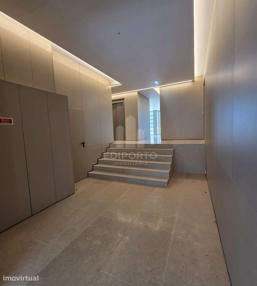 T2 Novo com terraço Pronto a Habitar, arrumos  e 2 Lugares de Garagem-19