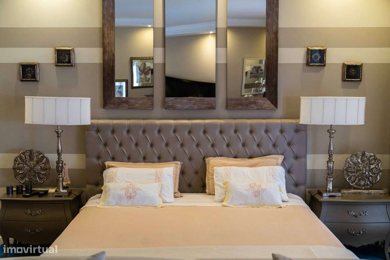 Luxuosa Moradia com 4 quartos localizada em Rosto do Cão - São Roque-17