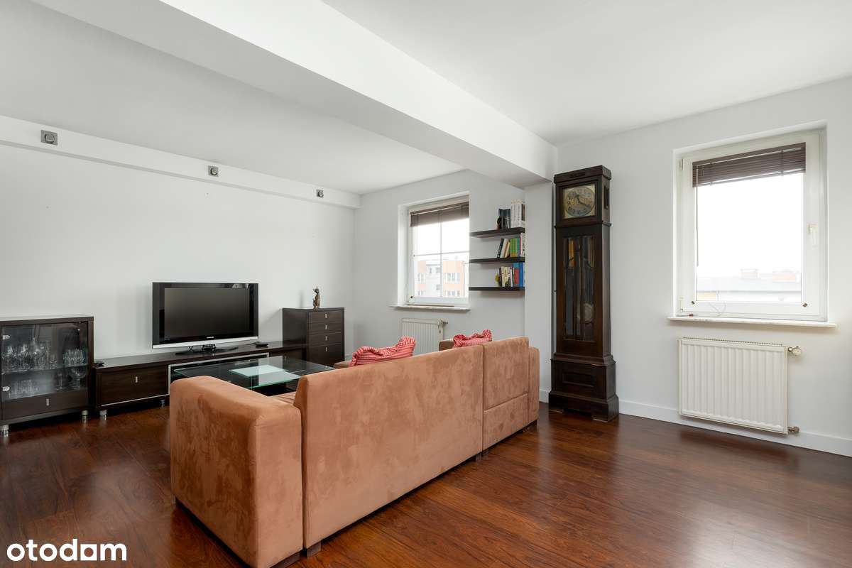 Apartament w świetnej lokalizacji, blisko Centrum, 3/4 pokoje .-7