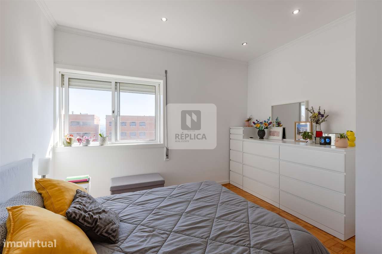 Apartamento T2 Renovado no Bonfim, Porto-19