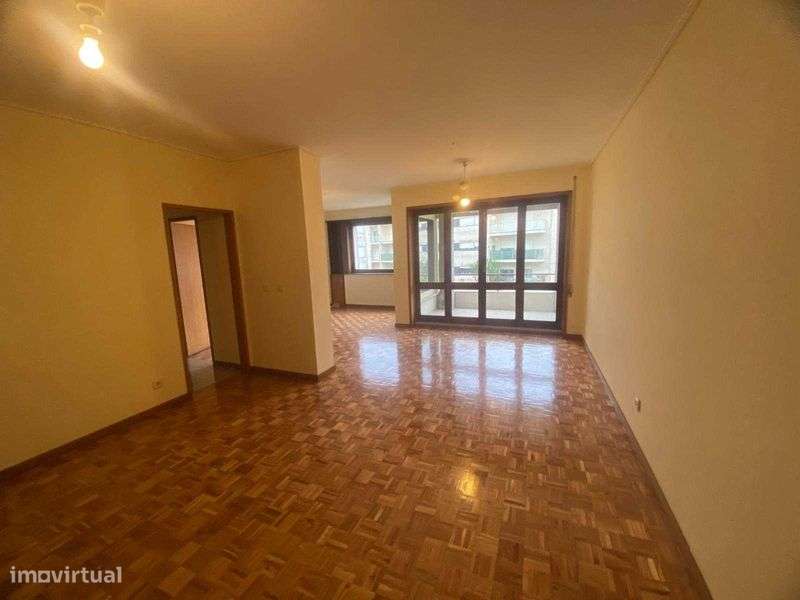 T3 renovado perto do Centro - Grande imagem: 4/12