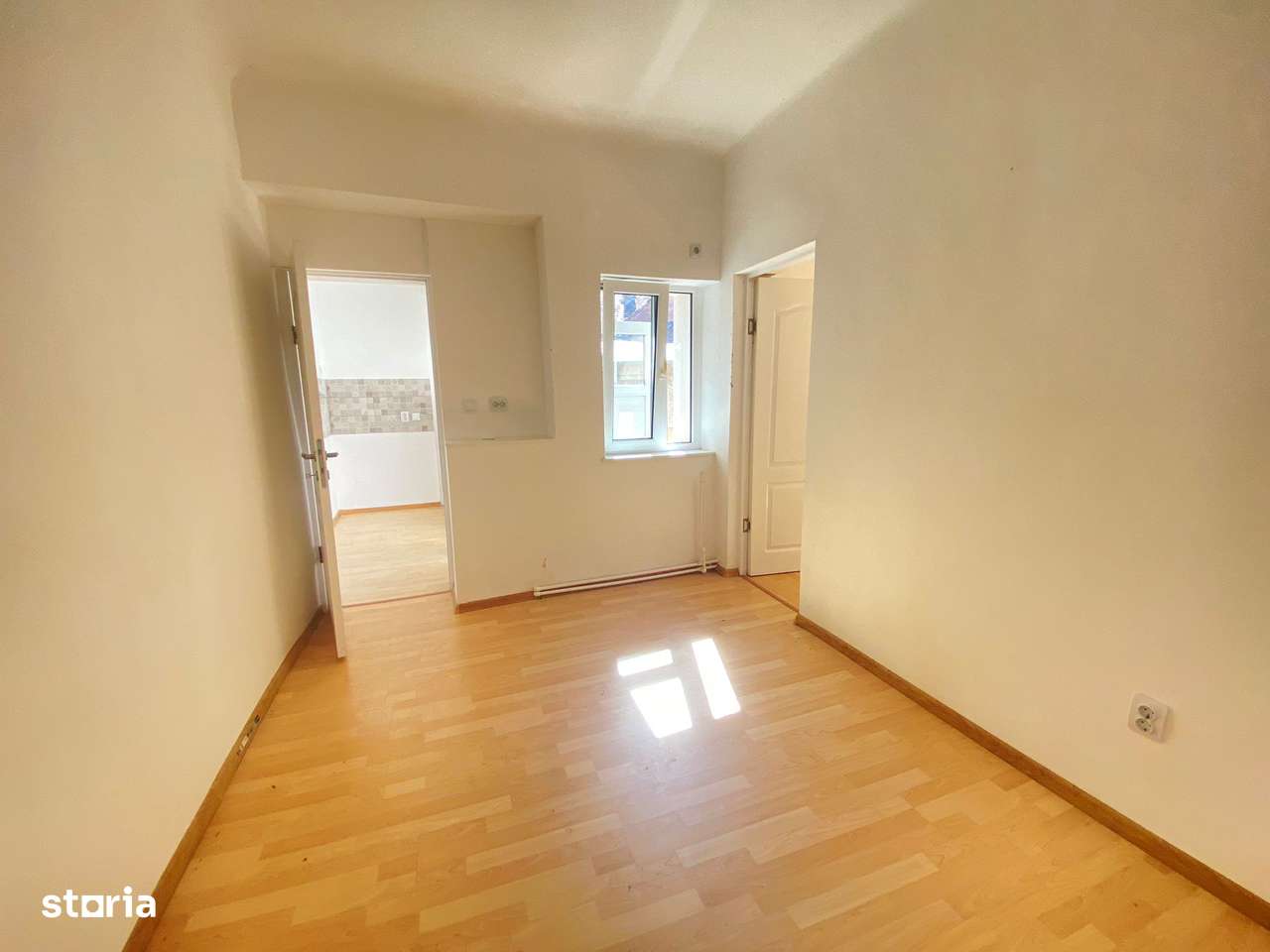 Casa la curte, ultracentral str Plevnei - Imagine principală: 3/9