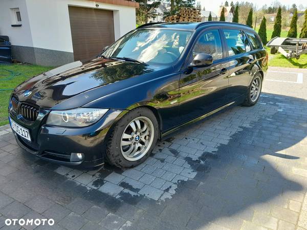 BMW Seria 3 318d DPF Touring Edition Sport - 1