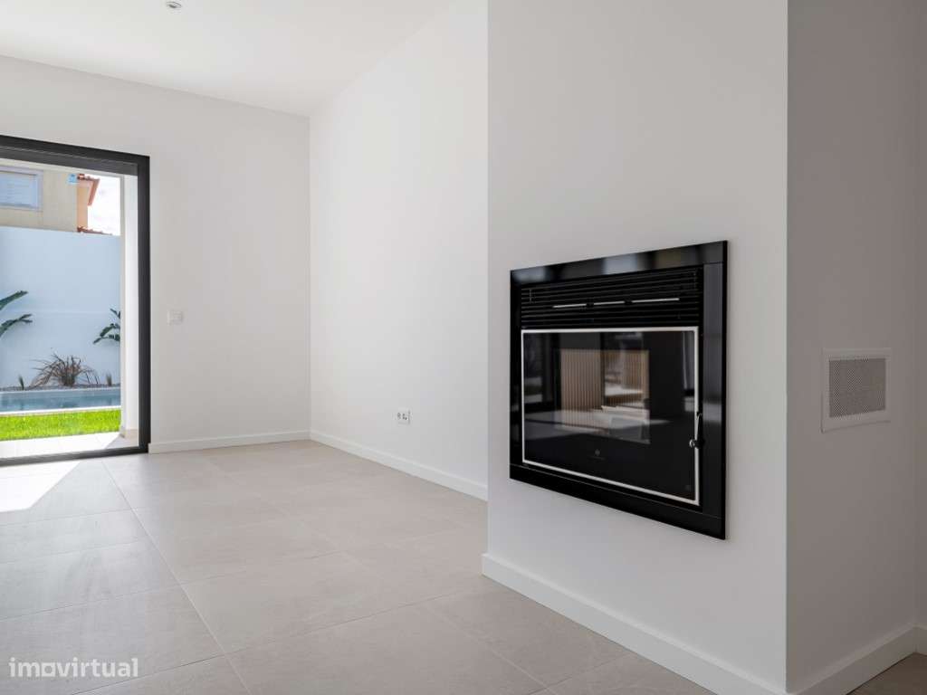 Moradia com piscina pronta a habitar junto à Lagoa de Óbidos - Grande imagem: 5/46