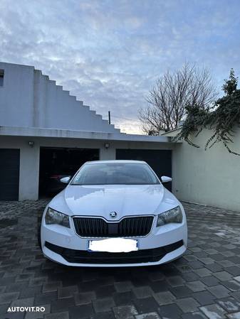 Skoda Superb 1.6 TDI DSG Style - 2