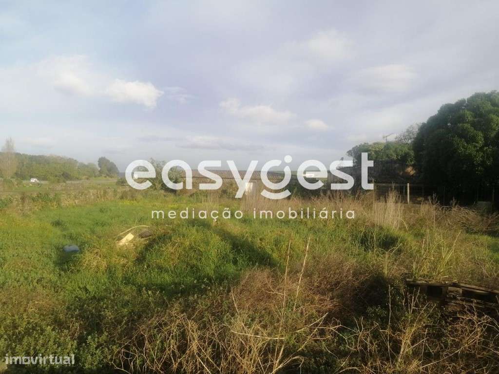 Dois terrenos urbanos situados na freguesia das Fontinhas - Grande imagem: 4/12