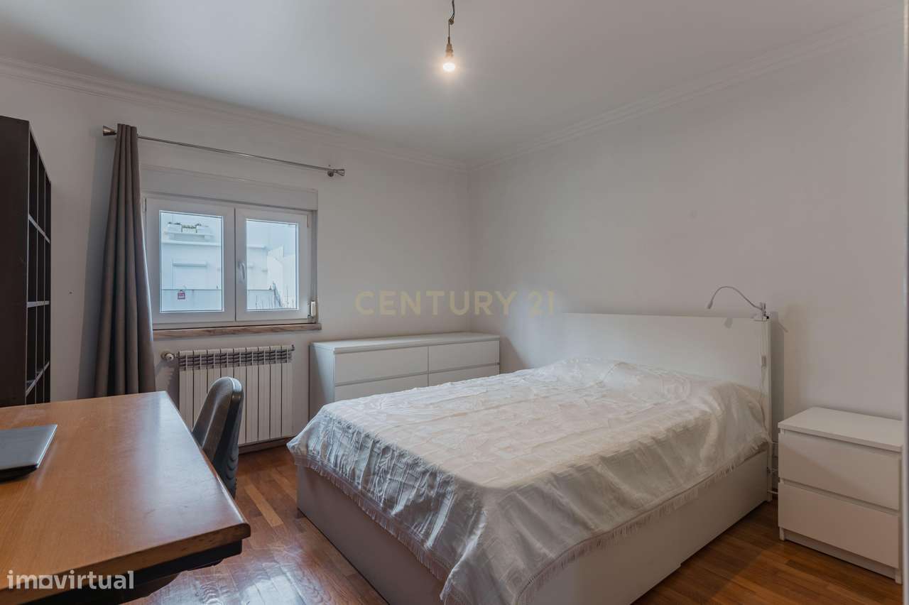 Moradia T3 de Charme no Bairro da Encarnação-23