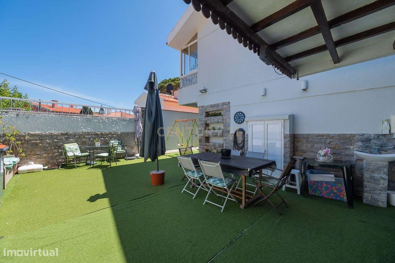 Moradia T4 com piscina-47