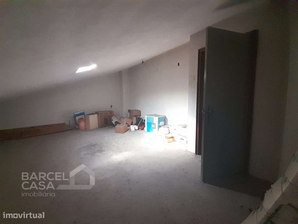 Oportunidade Única: Apartamento T3 no Coração de Barcelos!-18