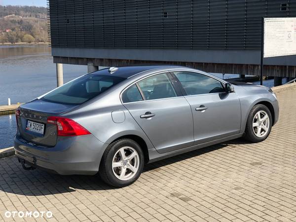 Volvo S60 - 25