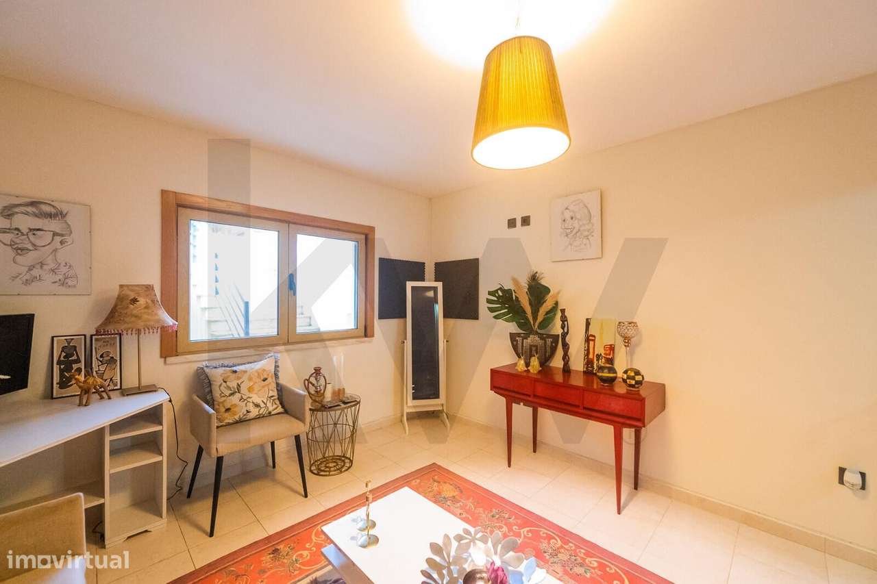 Moradia T4+1 em Agualva-Cacém – Conforto, Qualidade e Vista Desafogada-12