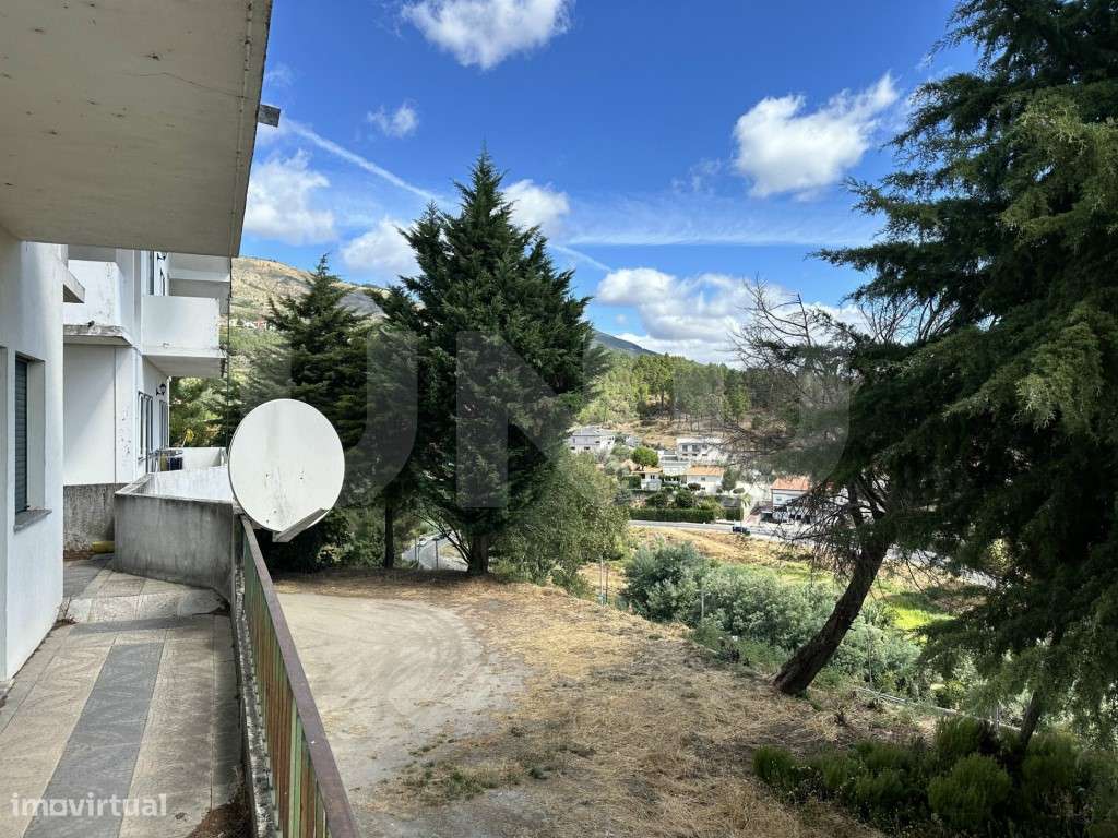 Venda Conjunta: Apartamento T2 com Garagem + Lote de Terreno (3050m...-22