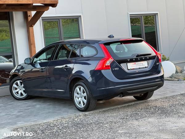 Volvo V60 D3 Geartronic Momentum - 4