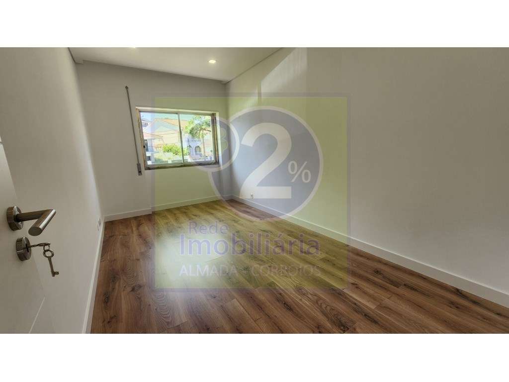 Apartamento T3, transformado em T2-9