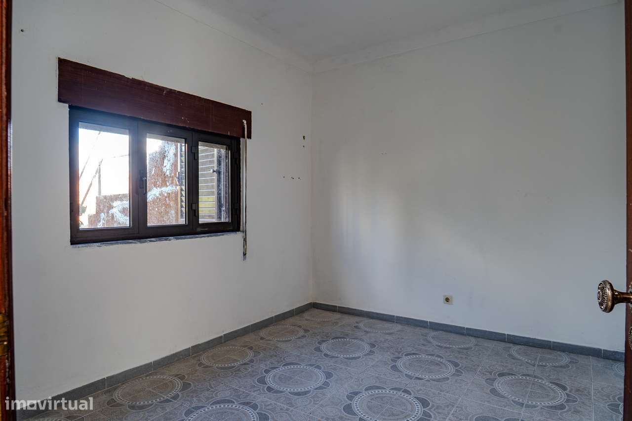 Moradia com Quintal e Garagem à Venda em Viana do Alentejo-50