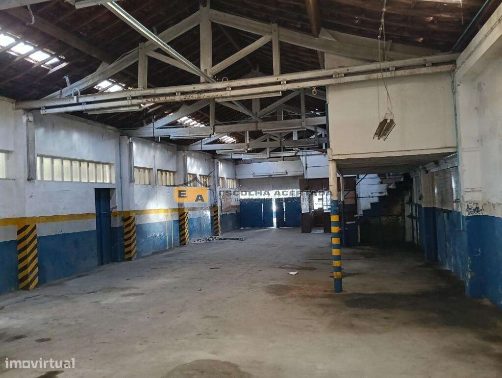 Armazém industrial com logradouro Maia Centro - Grande imagem: 2/6