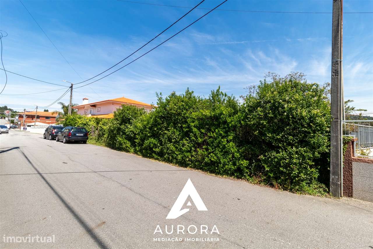 Terreno Urbano  Venda em Nogueira da Regedoura,Santa Maria da Feira - Grande imagem: 4/6