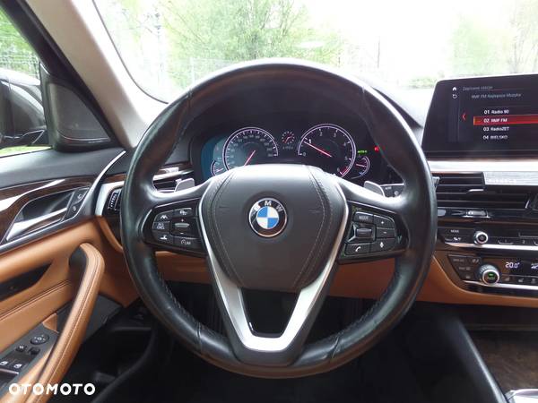 BMW Seria 5 520d Luxury Line sport - 27