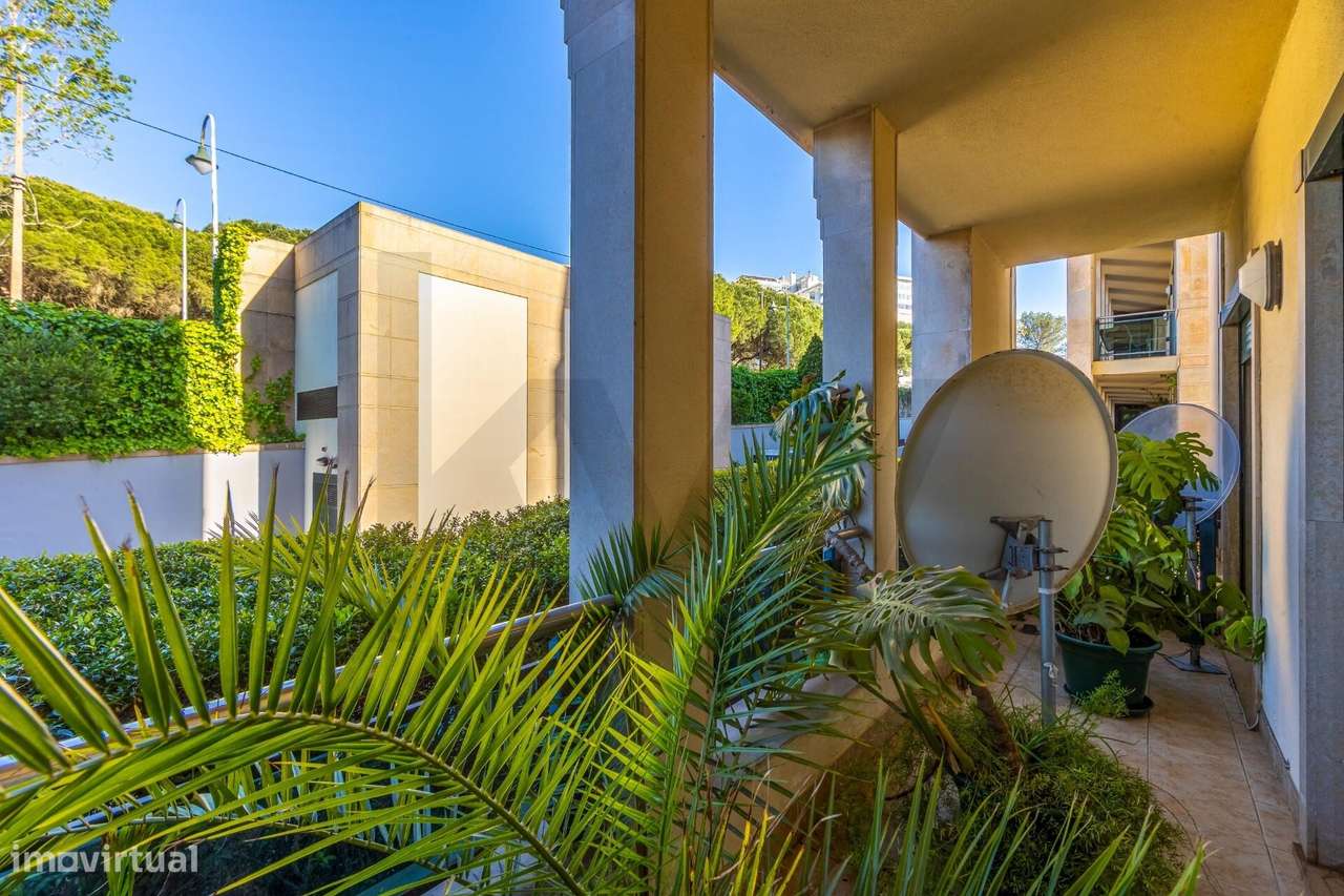 "T3 de Luxo no Prestigiado Villa Restelo"-18