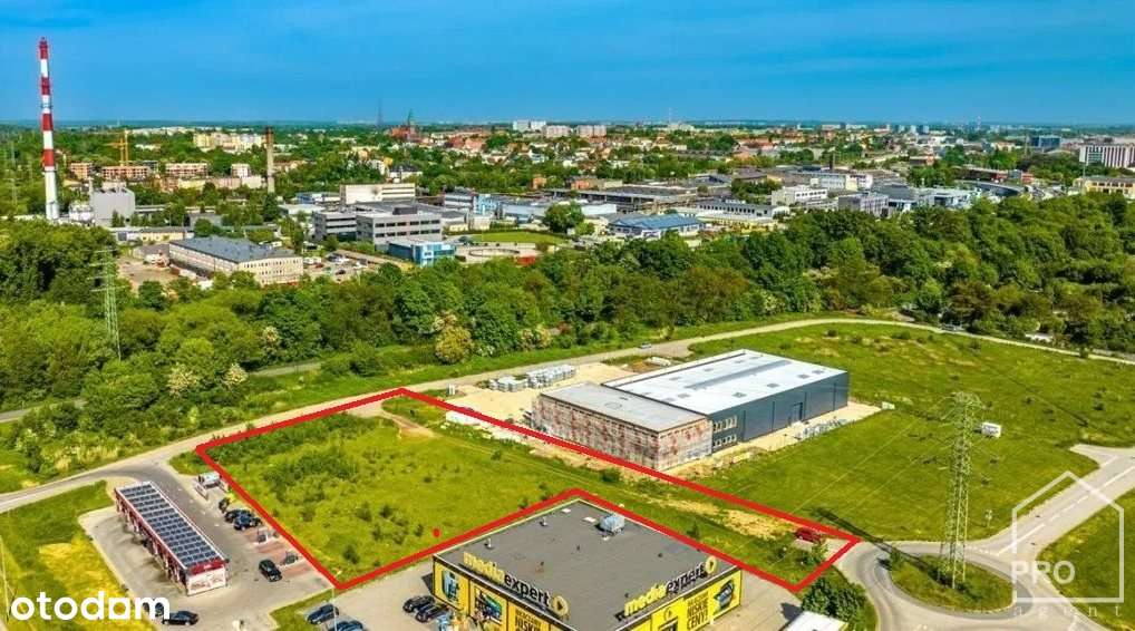 Teren inwestycyjny przy centrum handlowym Arena-6