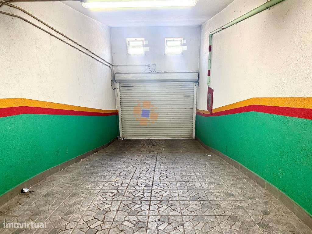 Excelente T3 c/Box fechada e arrecadação no coração do Feijó | Área...-34
