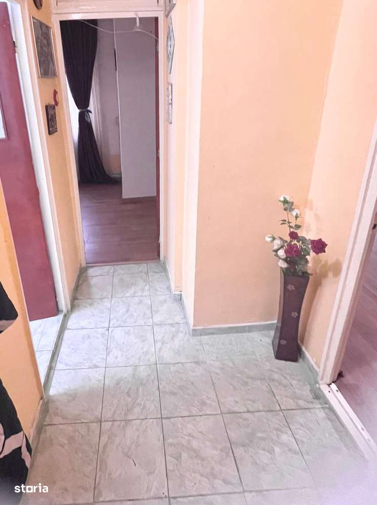 VÂND GARSONIERĂ CENTARL planul 1 - Imagine principală: 4/7