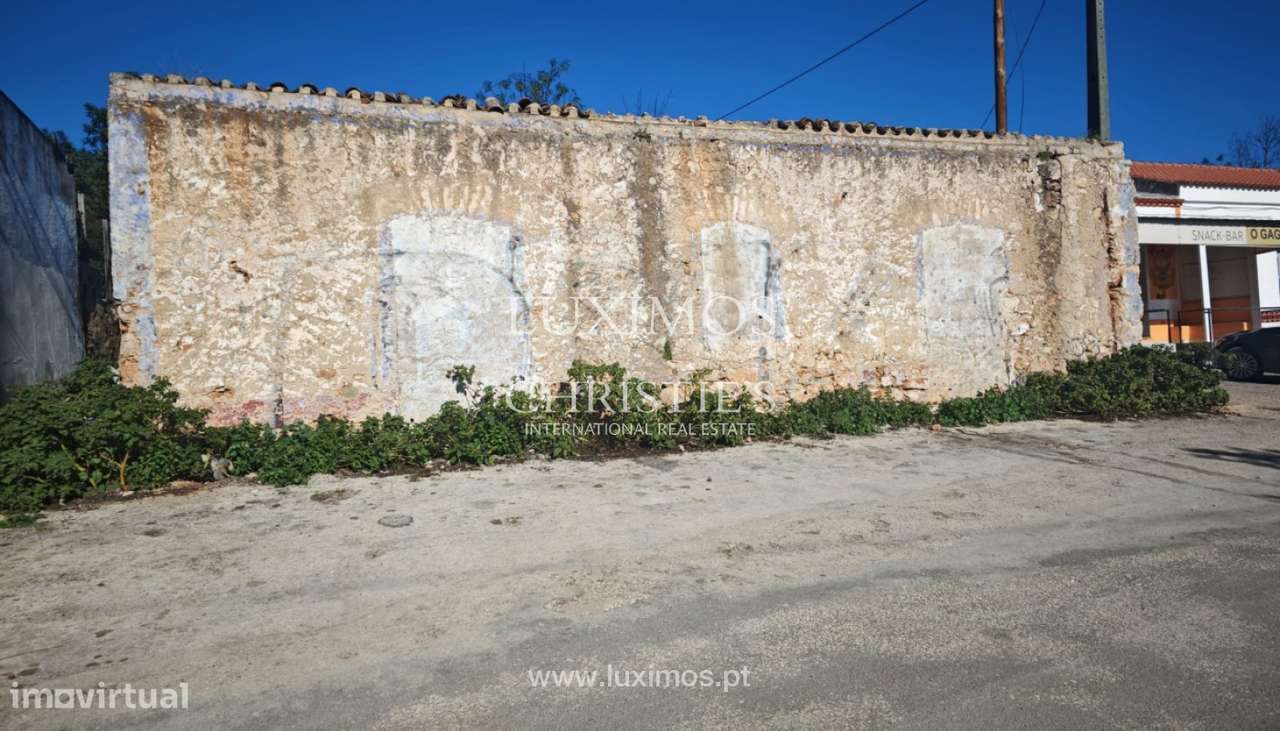 Terreno urbano com ruína, para venda em Alcantarilha, Algarve - Grande imagem: 4/9