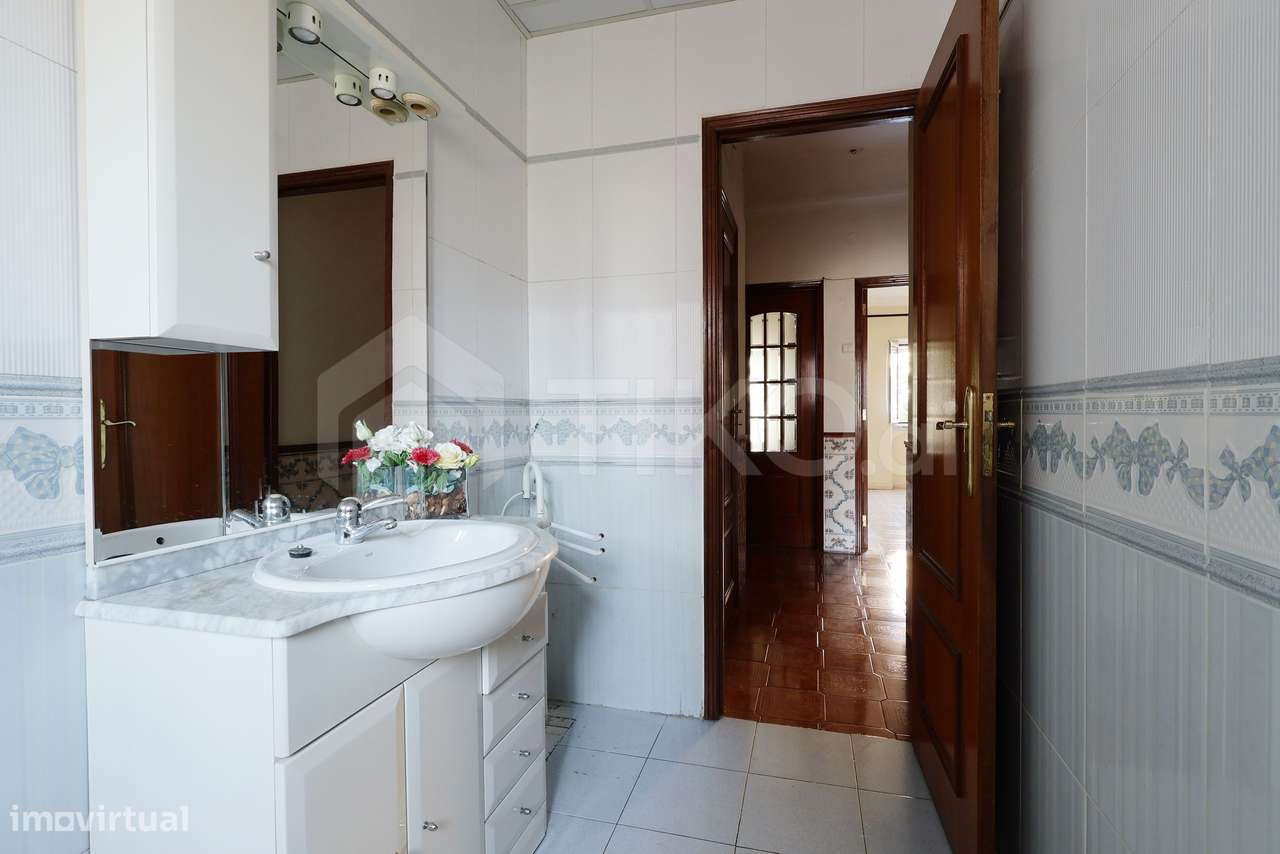 APARTAMENTO T2 na Venteira-Amadora | Excelente localização-16
