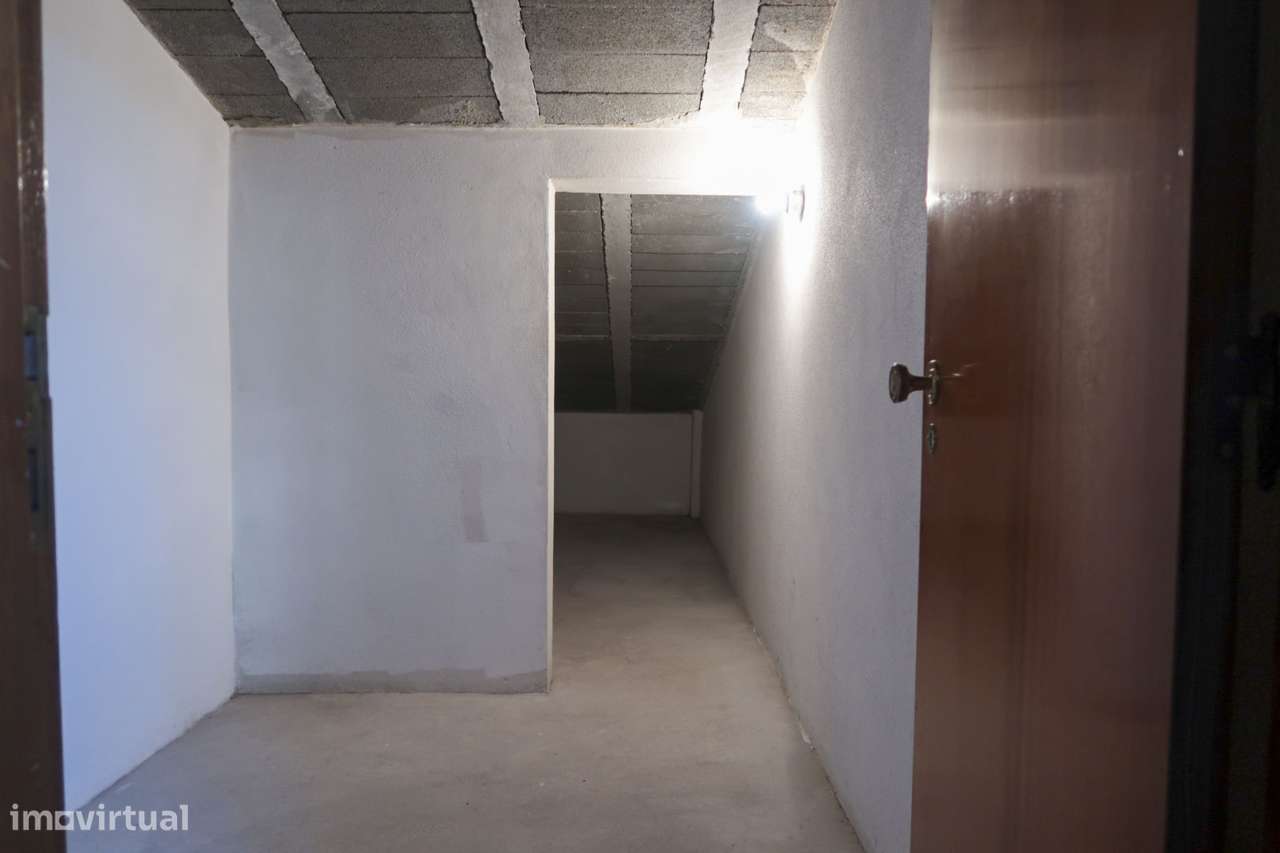 T3 150m² no Centro de Fátima | Potencial T4 | Av. Beato Nuno-11