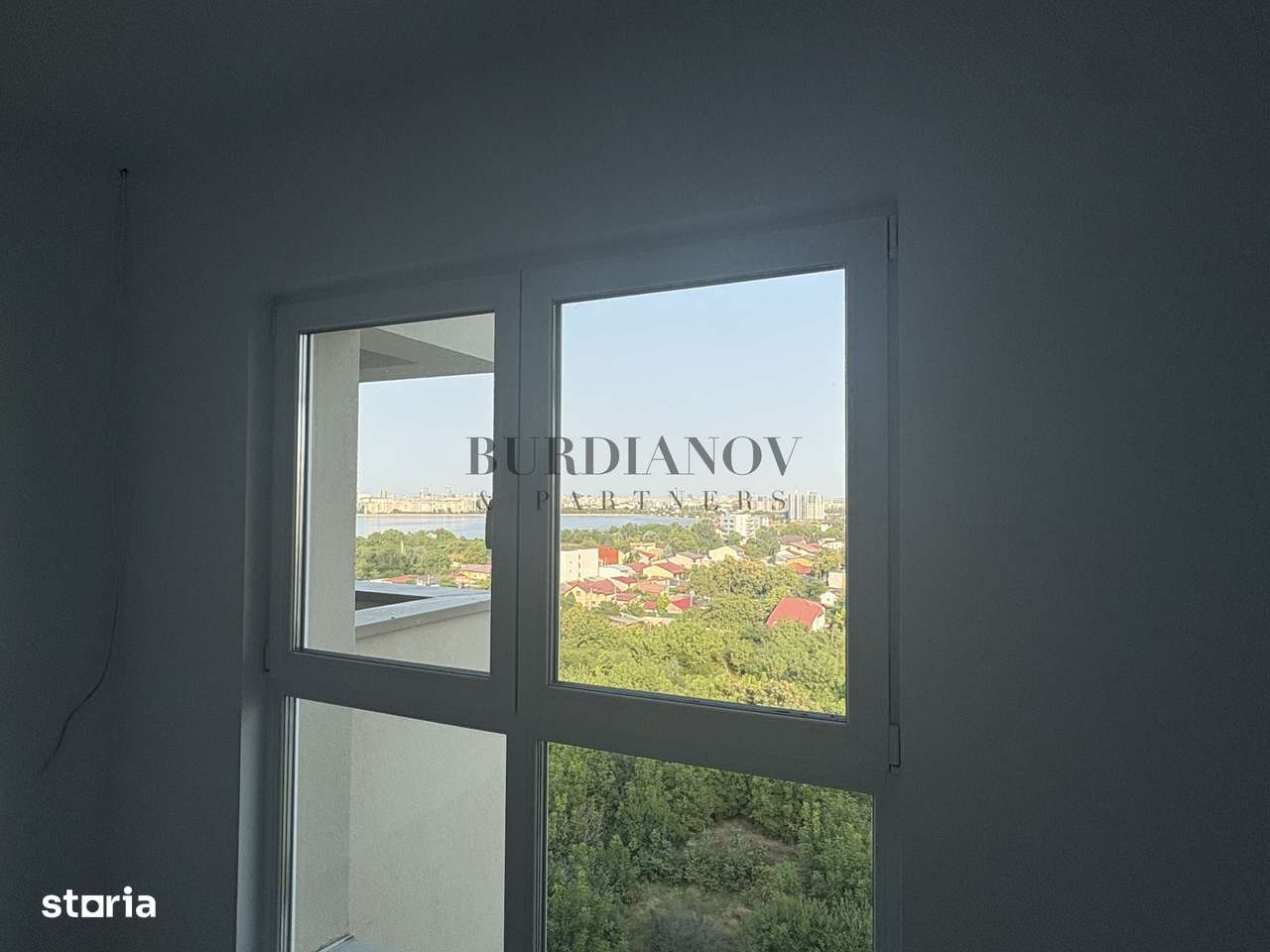 Apartament cu 3 camere - două băi - Etalon Lacul Morii - Vedere Lac-7
