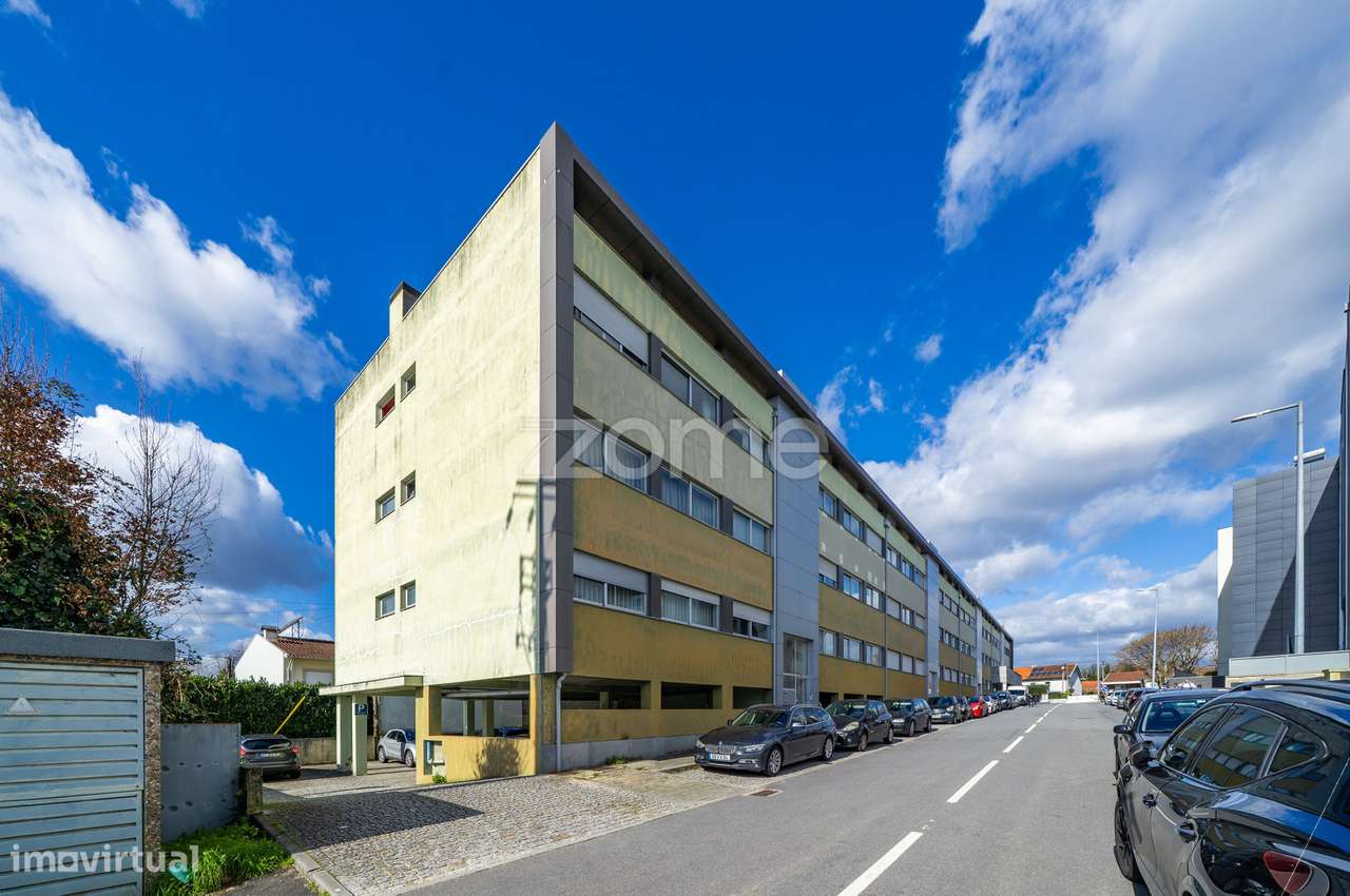 Apartamento T3 Renovado, em Vila de Prado, Vila Verde - Grande imagem: 4/52