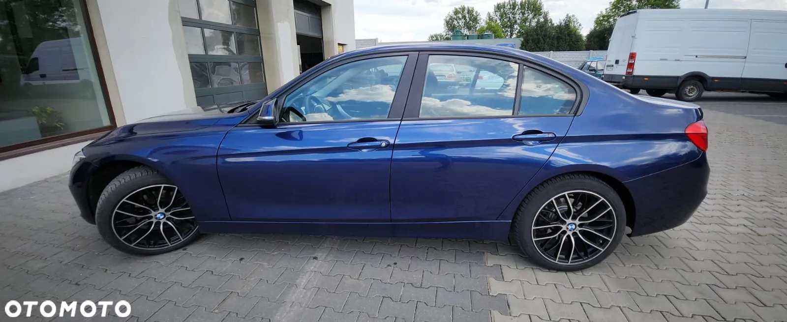 BMW Seria 3 318d - 5