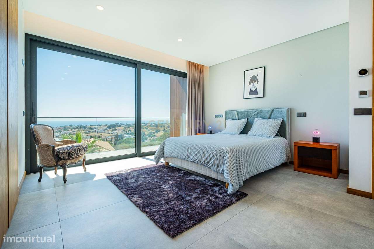 Villa de Luxo com 5 quartos e Vista Mar Panorâmica-28