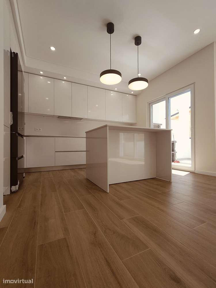 Oferta de 1% do valor de aquisição - Moradia T4 com 1 Suíte-24