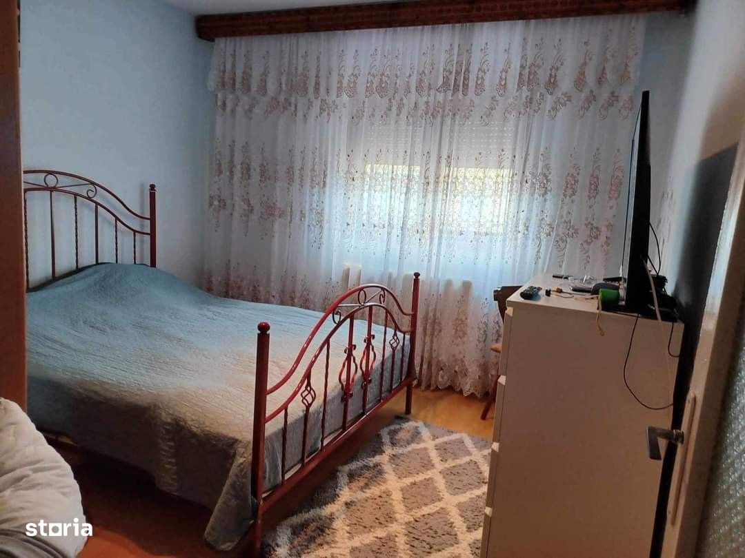 De vanzare 4 camere 45500 euro