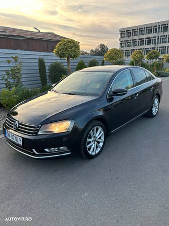 Volkswagen Passat Variant 2.0 Blue TDI SCR Highline - 5