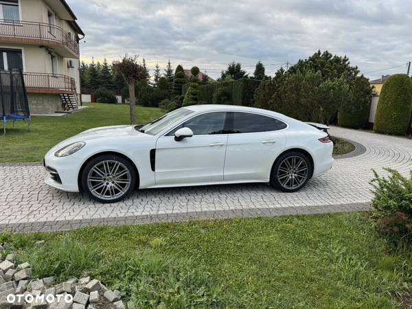 Porsche Panamera 4S - 3