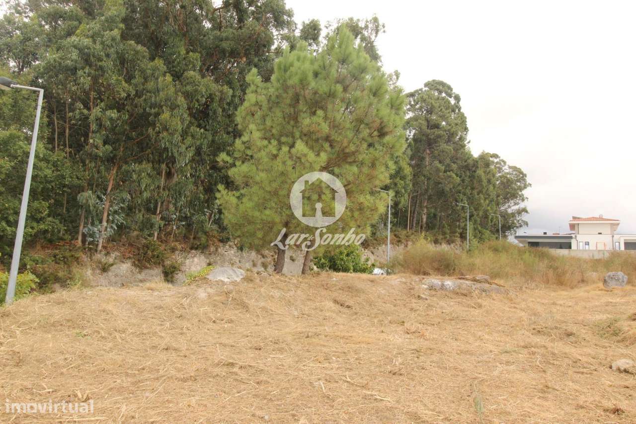 Terreno com projeto entre Fafe Guimarães - Grande imagem: 5/12