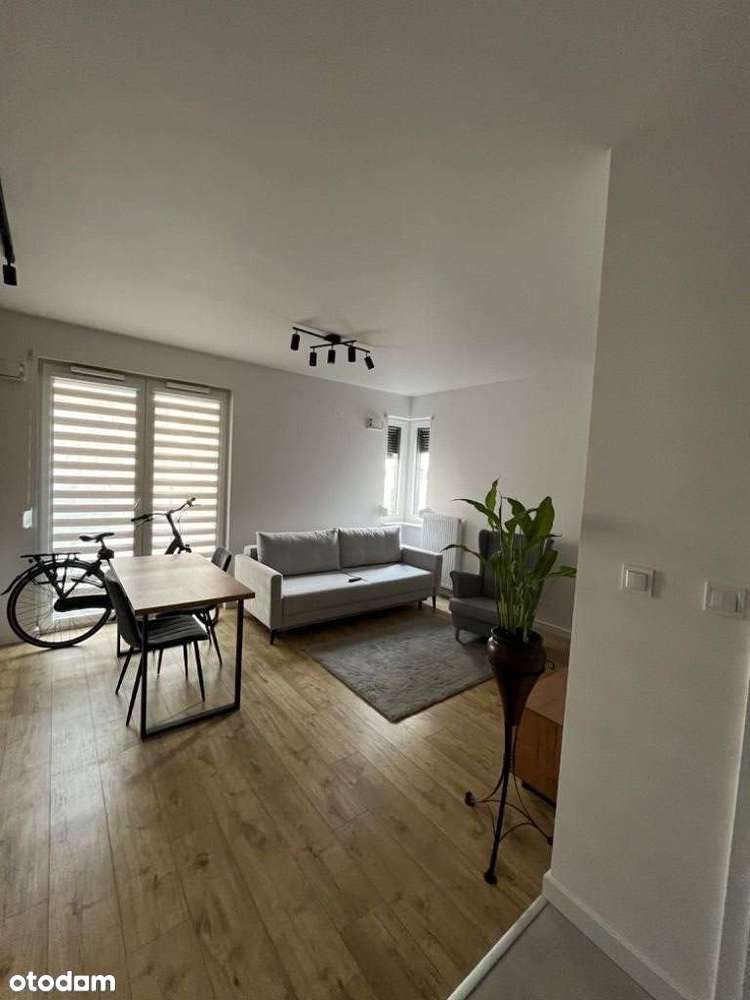 Śliczna duża kawalerka z ogrodem - Pełny obrazek: 5/18