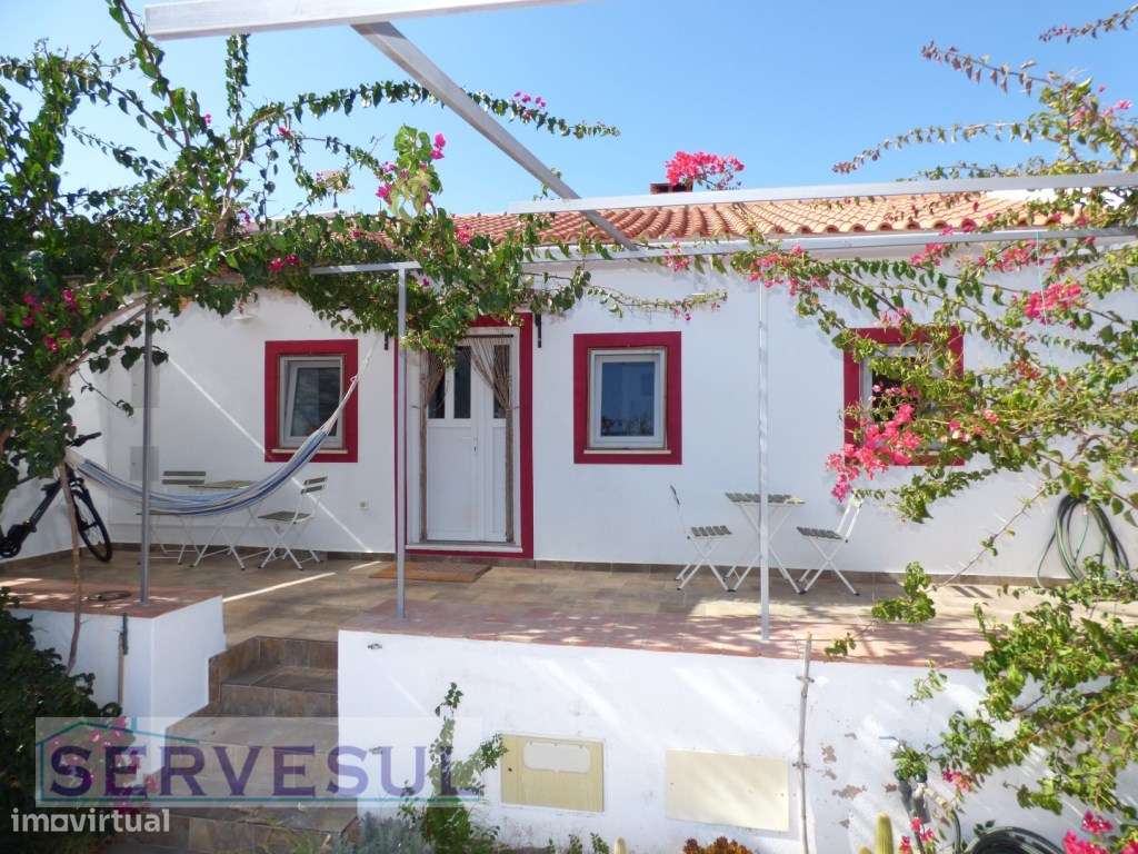 Acolhedora moradia geminada de 2 quartos, 2 anexos, totalmente reno... - Grande imagem: 2/59