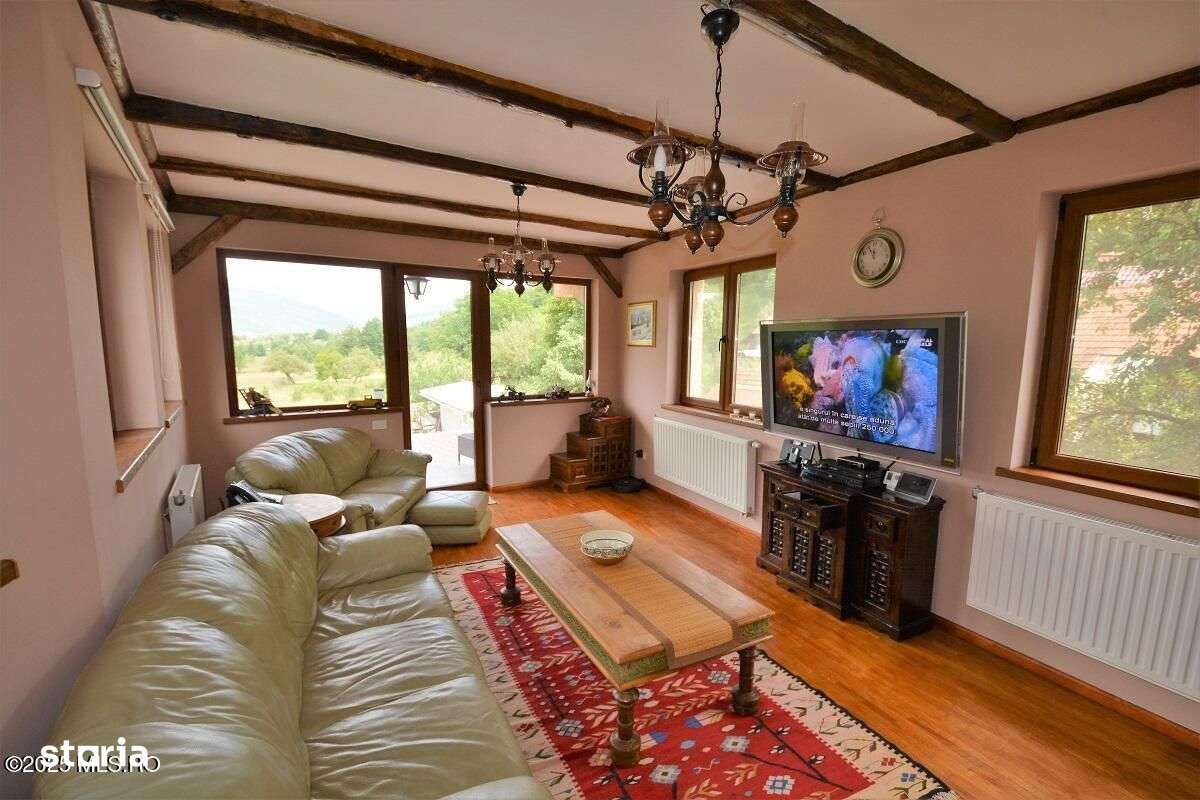 Campulung - Leresti, casa de munte, teren 5503 mp - Imagine principală: 4/20