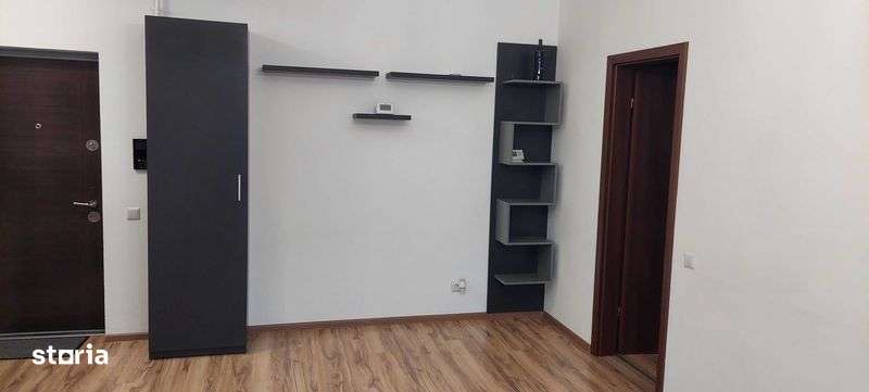 Apartament 3camere de vanzare