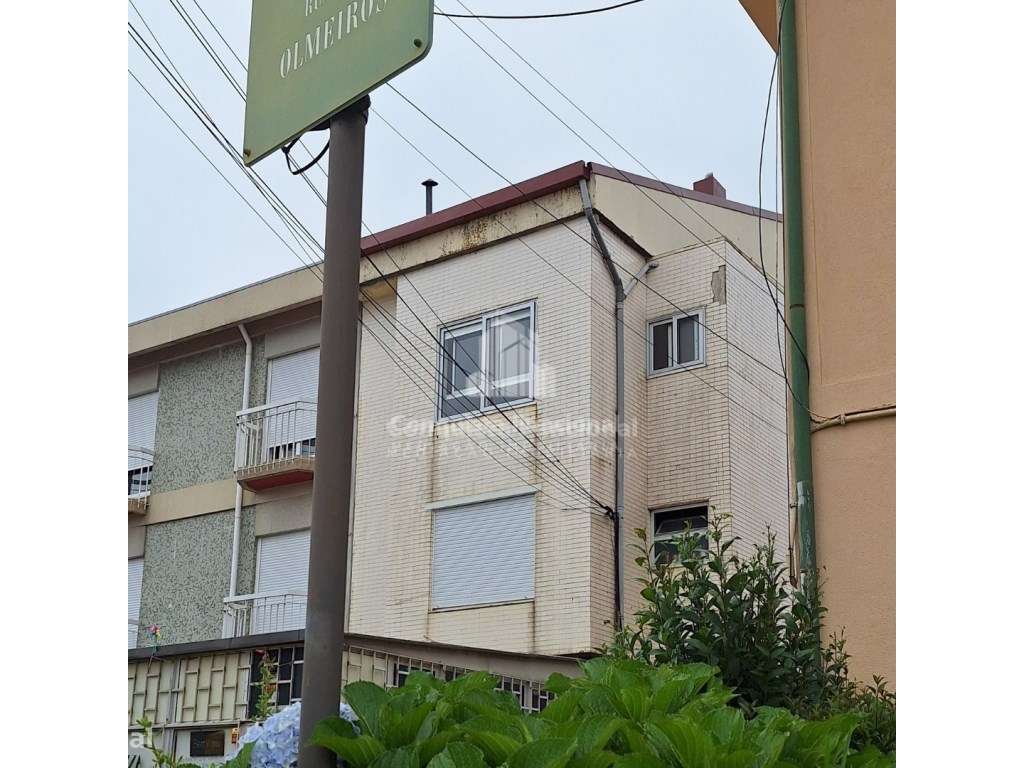 Oportunidade de negócio em Ramalde Duplex T1+1 .-17
