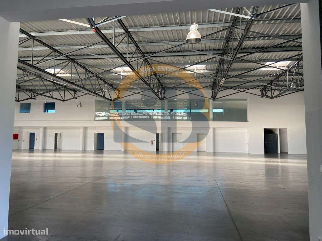 Armazém Industrial em Ovar - Junto à EN109-11