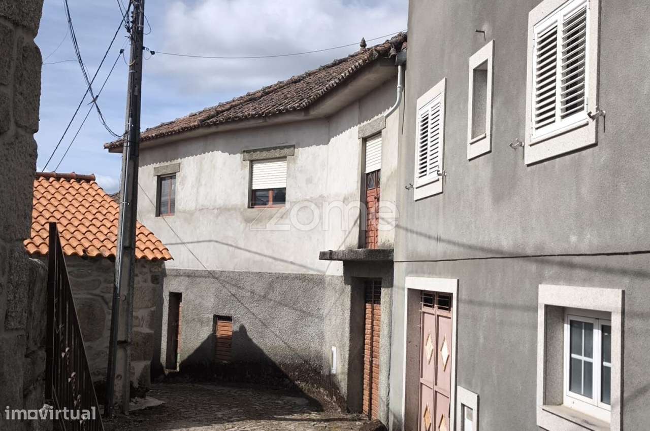Três Moradias com terreno Pópulo, Alijó-10