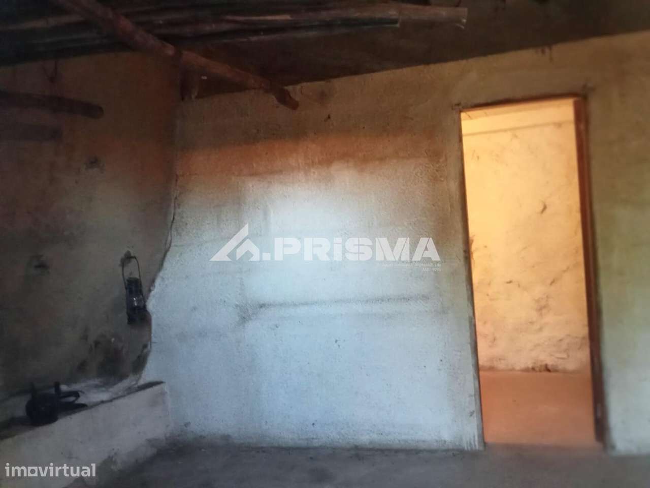 Quintinha para venda com construção rural para venda em Escalos de Bai-30