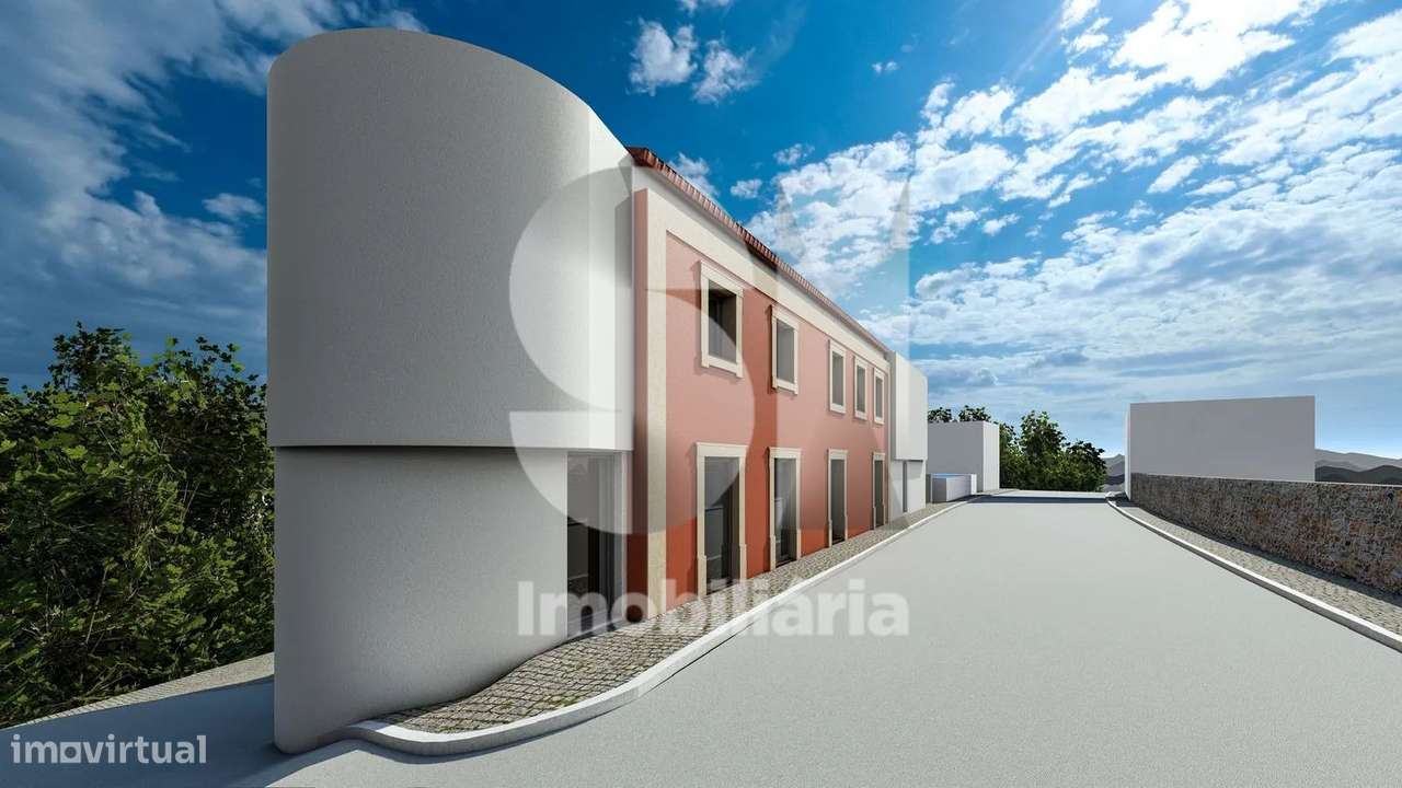 Moradia T2 para reconstruir com projeto aprovado - Grande imagem: 2/7