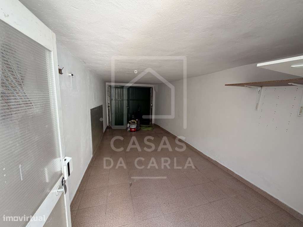 Moradia T2+2 com logradouro e garagem em Faro do Alentejo-24