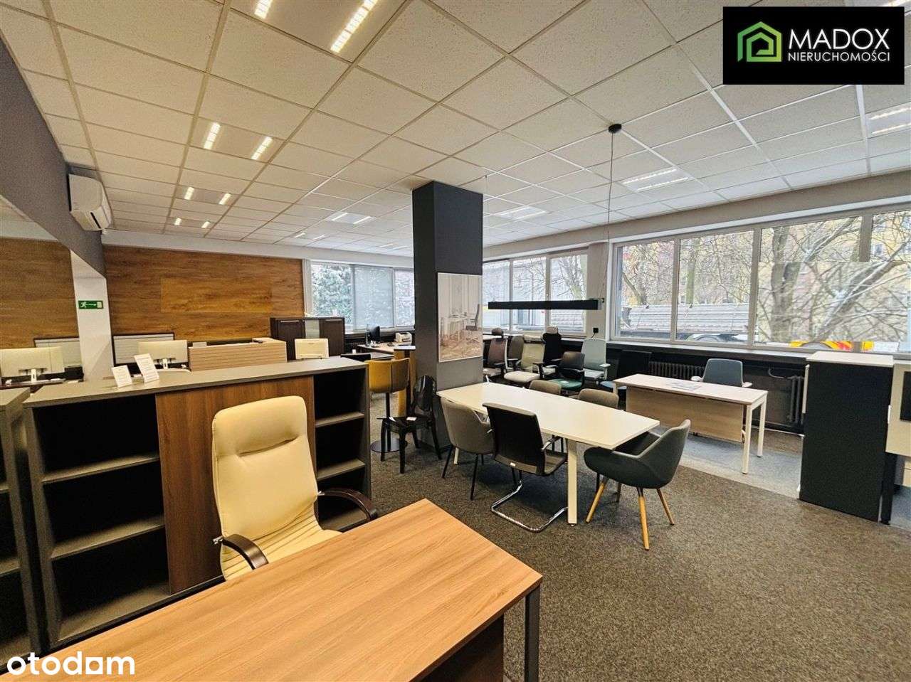 Budynek Handlowo-Usługowy Z Projektem Rozbudowy-10