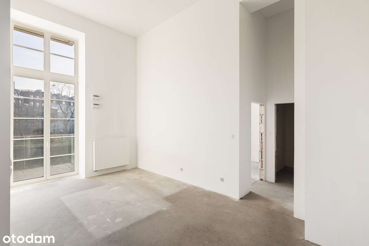 Przy Rynku | Południowe światło | 4,5 m sufit | 3 pokoje | 2 balkony-10